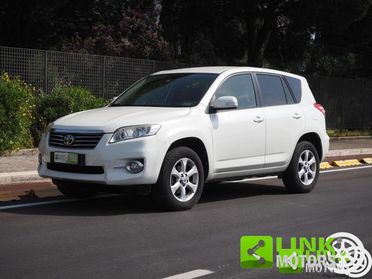 TOYOTA RAV 4 2.2 D-4WD Luxury