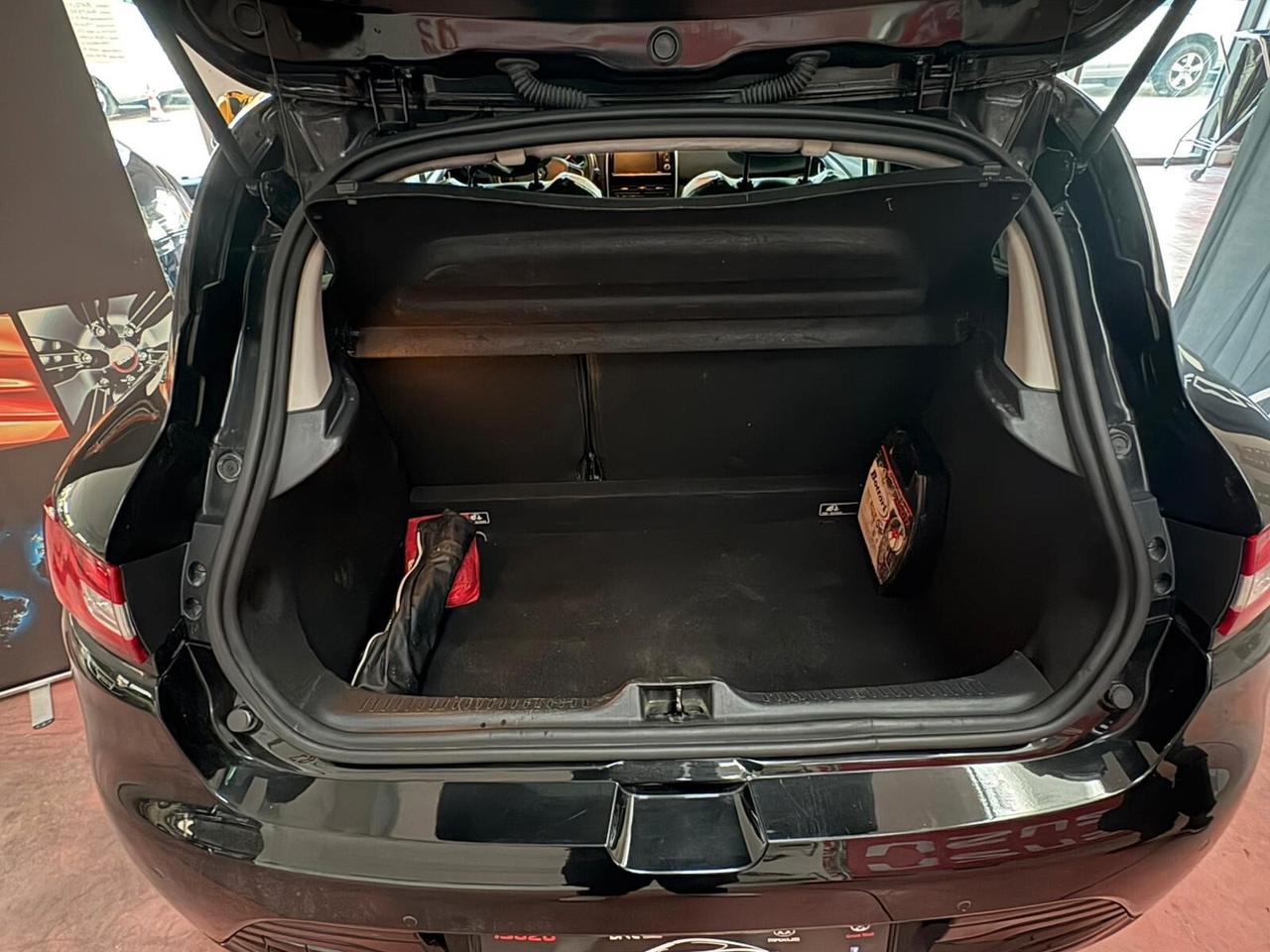 RENAUL CLIO serie 3 CAMBIO AUT. Diesel 1.5 dCi 90CV SPORT Km 184.403 garanzia 12 mesi