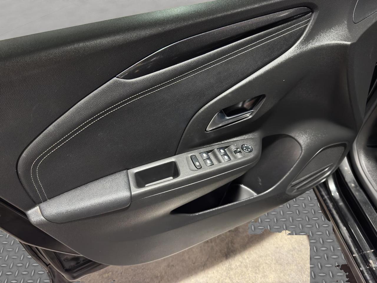 Opel Corsa 1.2 100cv Elegance 2021