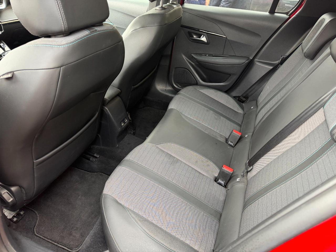 Peugeot 208 1.2 Benzina 5 porte