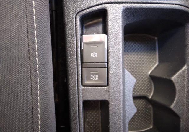 VOLKSWAGEN Golf Variant 2.0 TDI DSG Business