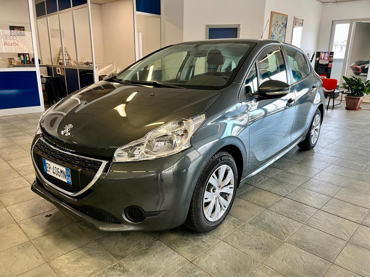 Peugeot 208 1.2 VTi 82 CV 5 porte Allure-NEOPATENTATI-