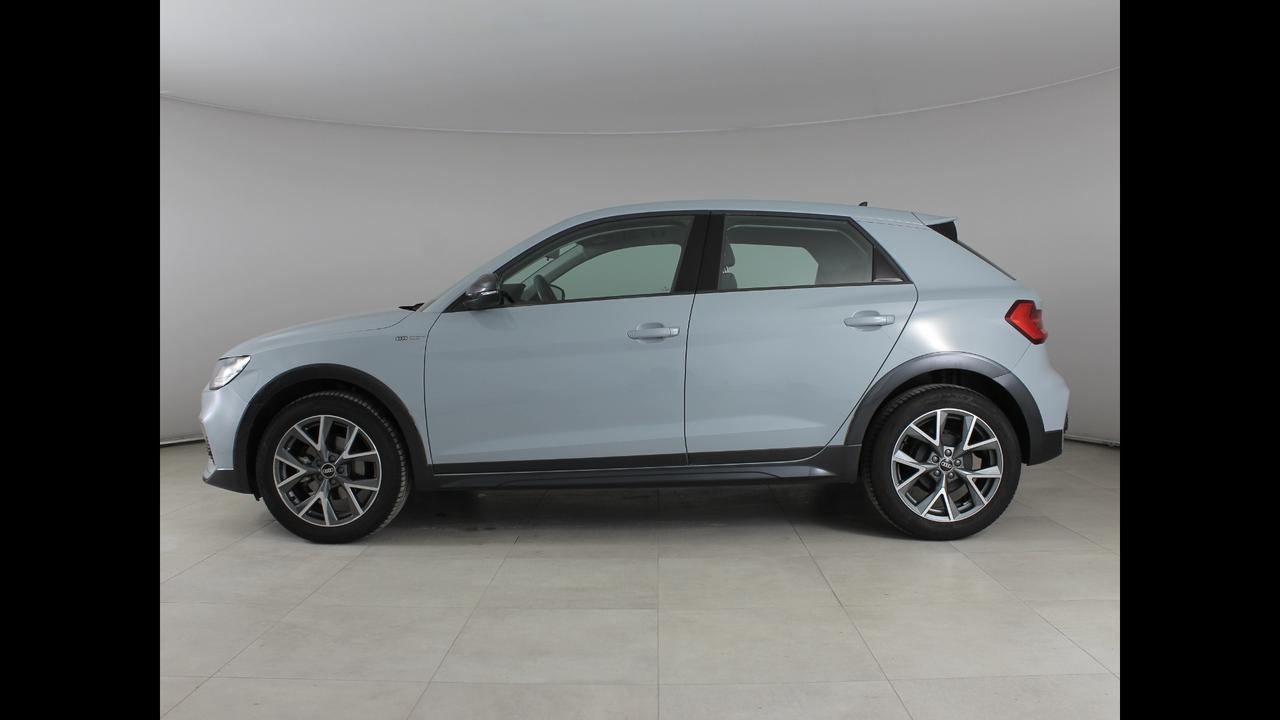 AUDI A1 II 2022 allstreet - A1 allstreet 25 1.0 tfsi Admired 95cv