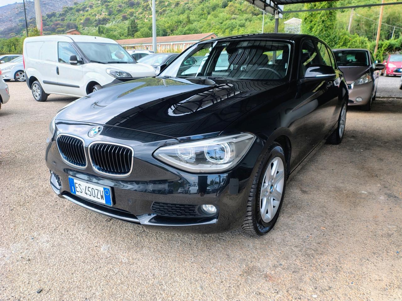 Bmw 114 114d 5p. Unique