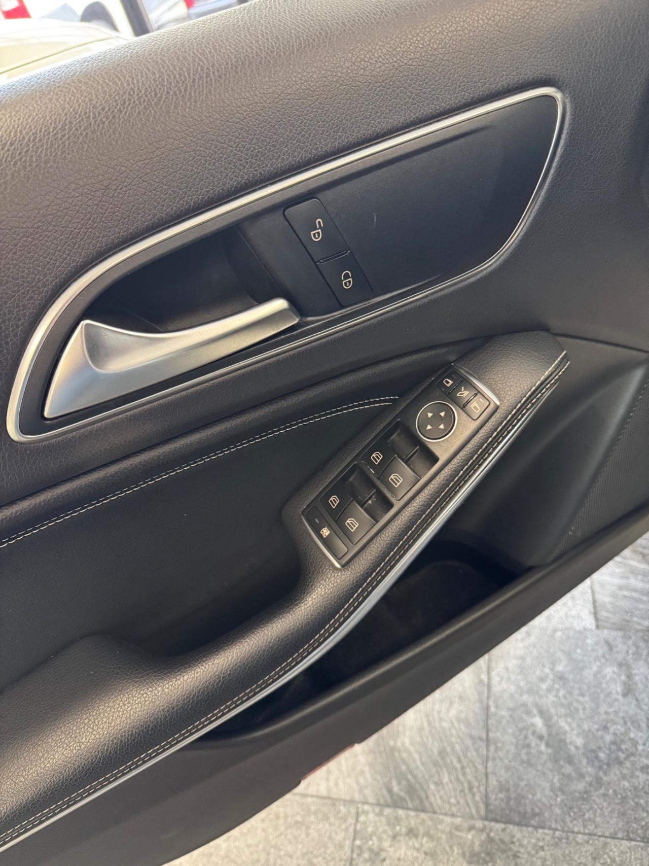 Mercedes-benz A 180 d Sport Finanziabile