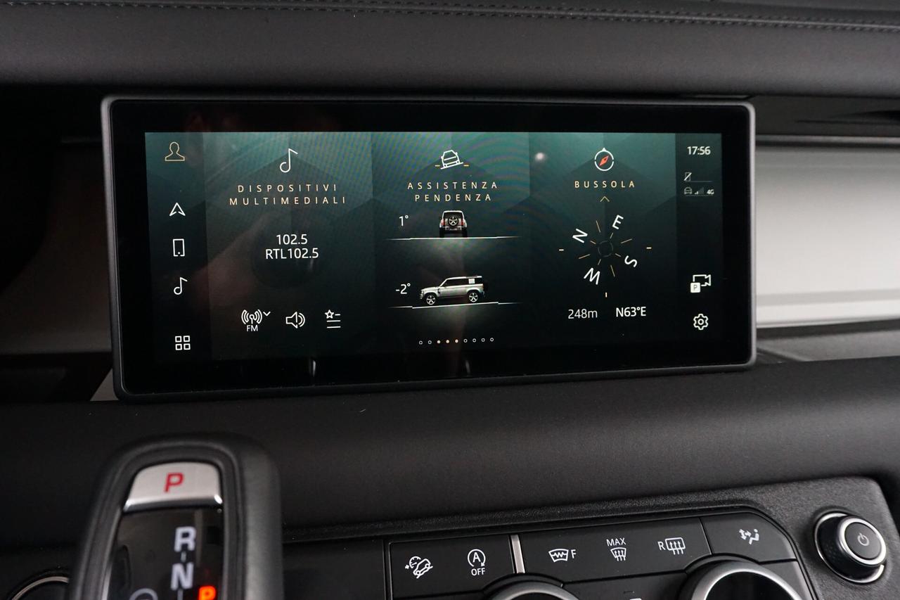 Land Rover Defender 110 3.0D I6 200 CV AWD Auto X-Dynamic SE