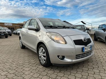 Toyota Yaris 1.3 5 porte Navi