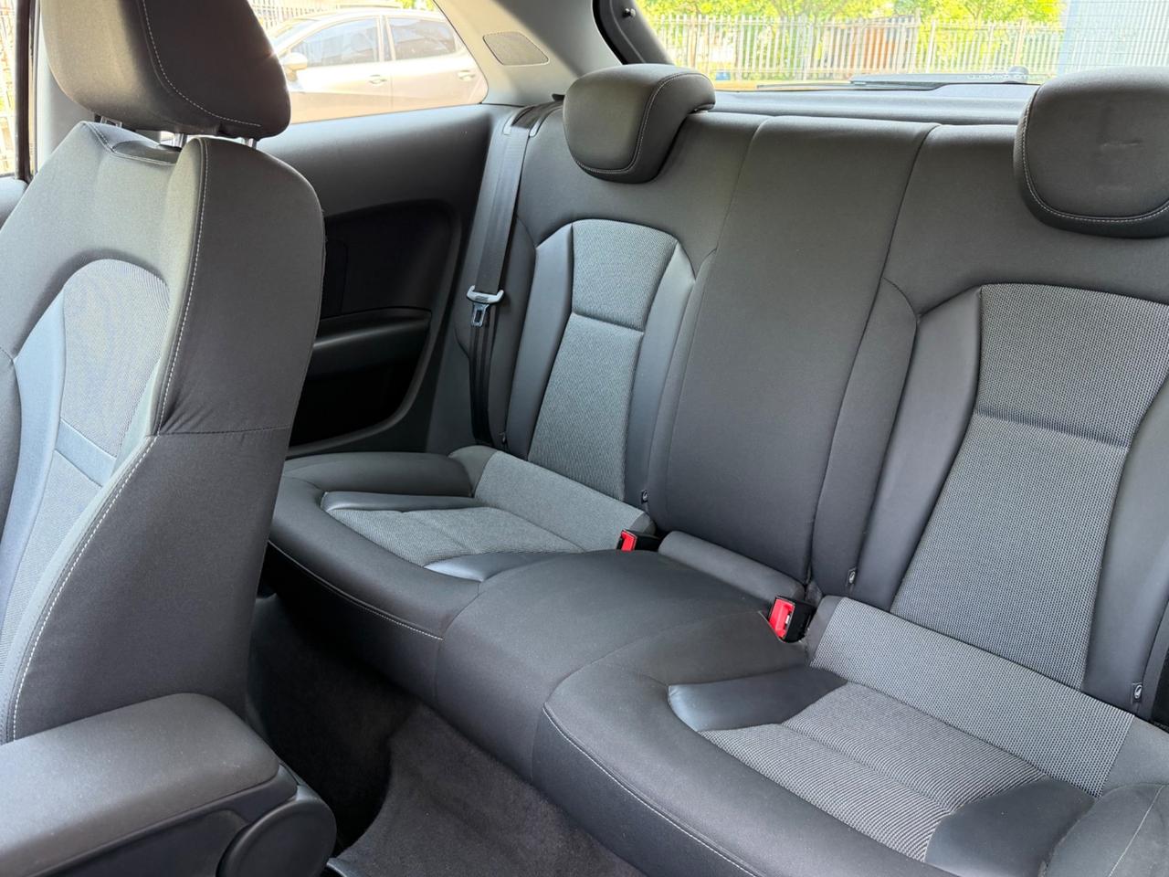 Audi A1 1.6 TDI 105 CV Attraction NEOPATENTATI OCCASIONE