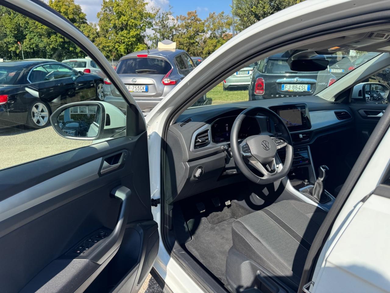 Volkswagen T-Roc 1.0 TSI Style ADATTA A NEOPTANTATI