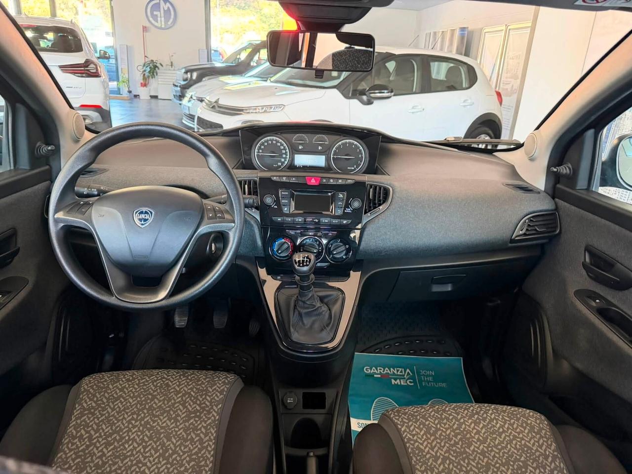 Lancia Ypsilon 1.0 FireFly 5 porte S&S Hybrid Silver