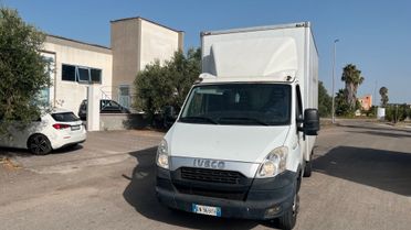 Iveco Daily 35c15L con cassa