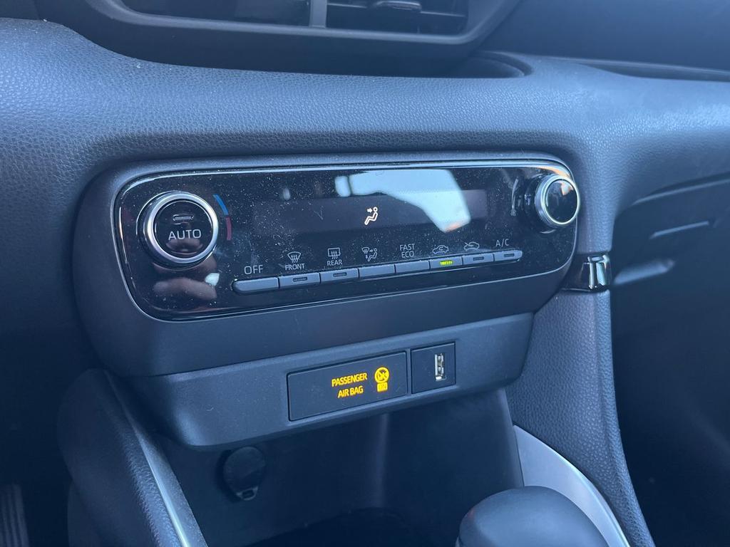 Toyota Yaris 1.5 hybrid Active