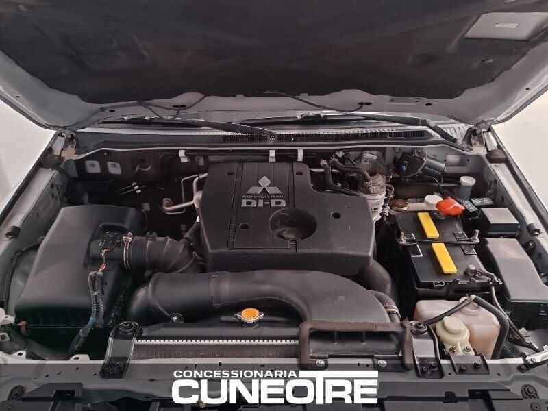 Mitsubishi Pajero Pajero 3.2 DI-D 16V 3p. Intense