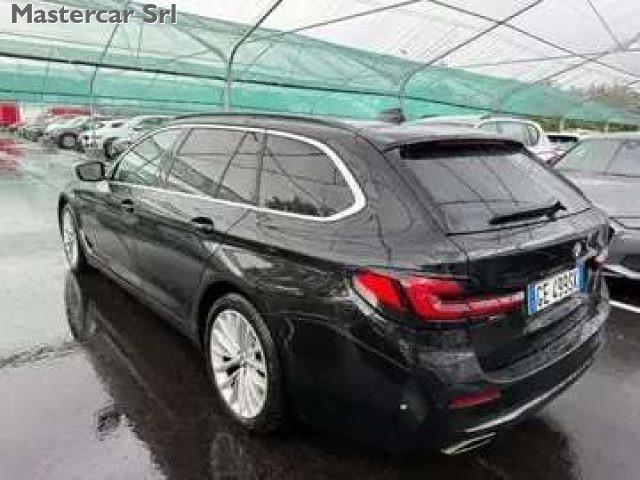 BMW 540 Touring LCI 540d mhev 48V xdrive Luxury - GE499SK