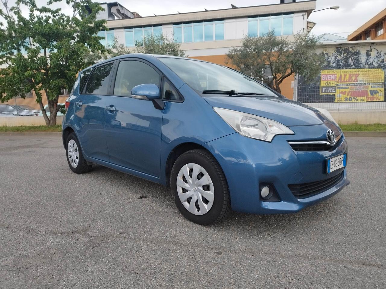 Toyota Verso-S 1.3 MT benzina