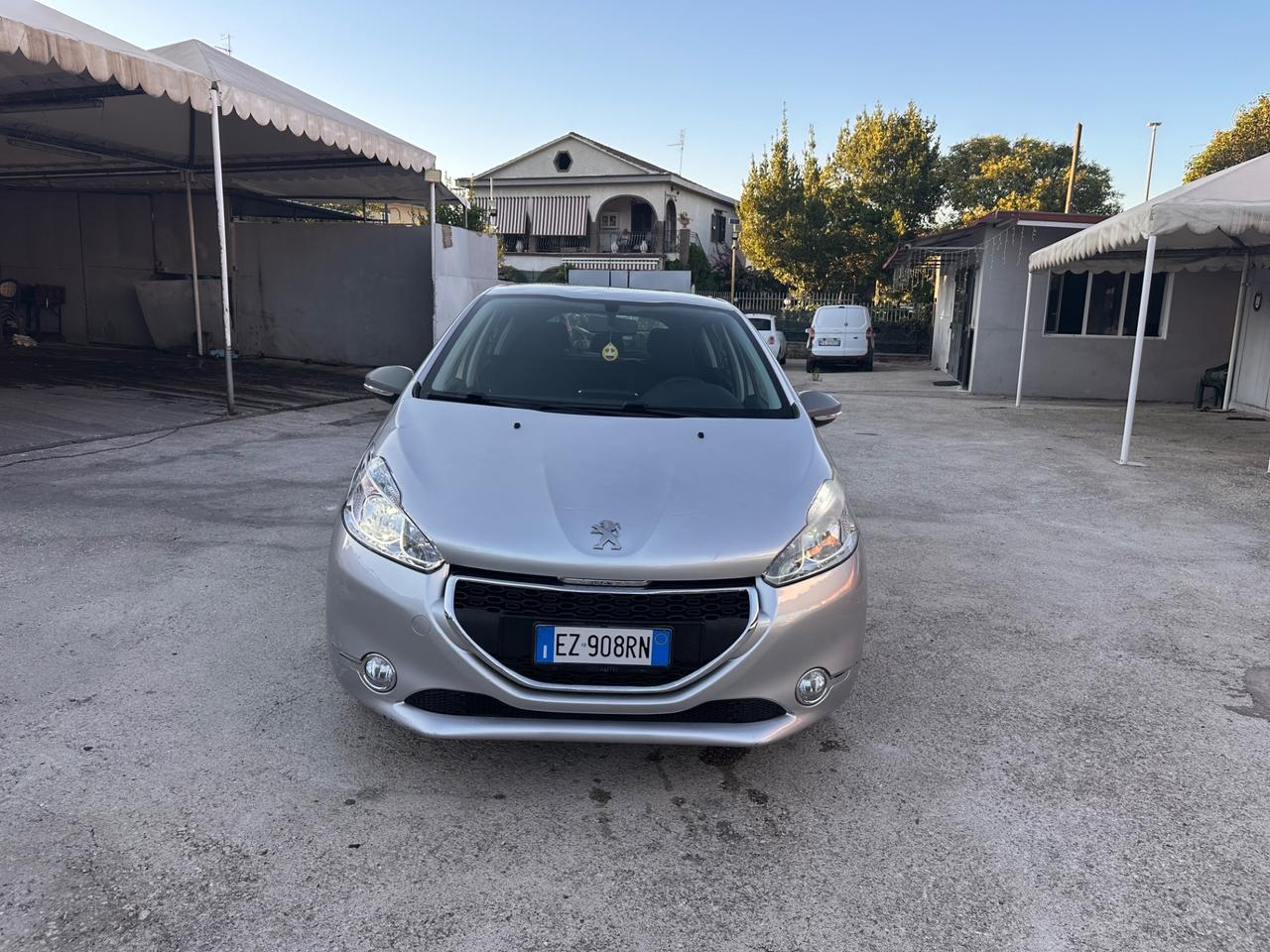 Peugeot 208 PureTech 82 5 porte Allure