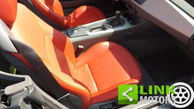 BMW Z4 ( E85 ) 2.2i roadster con interni in pelle rossa