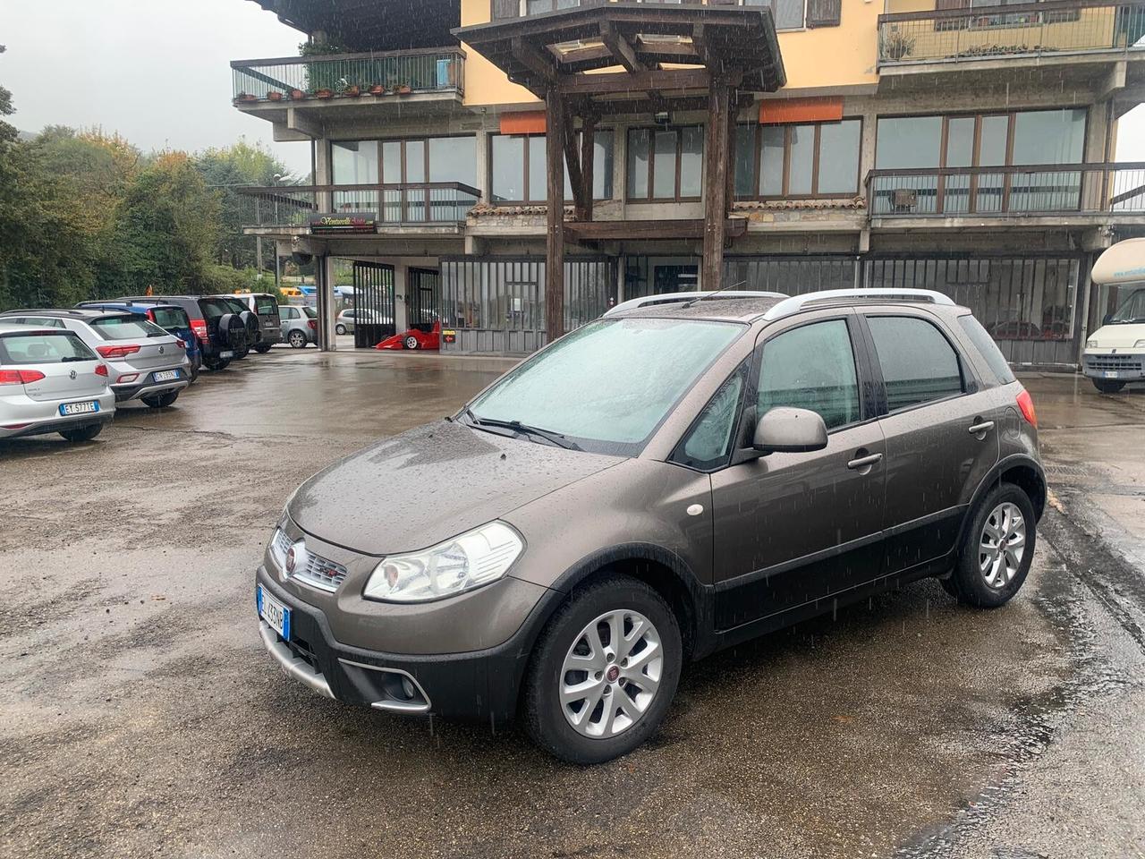 Fiat Sedici 4x4-tdi-anno 2012- 115000 km-con gancio traino-unico proprietario-sost distrib-full opti