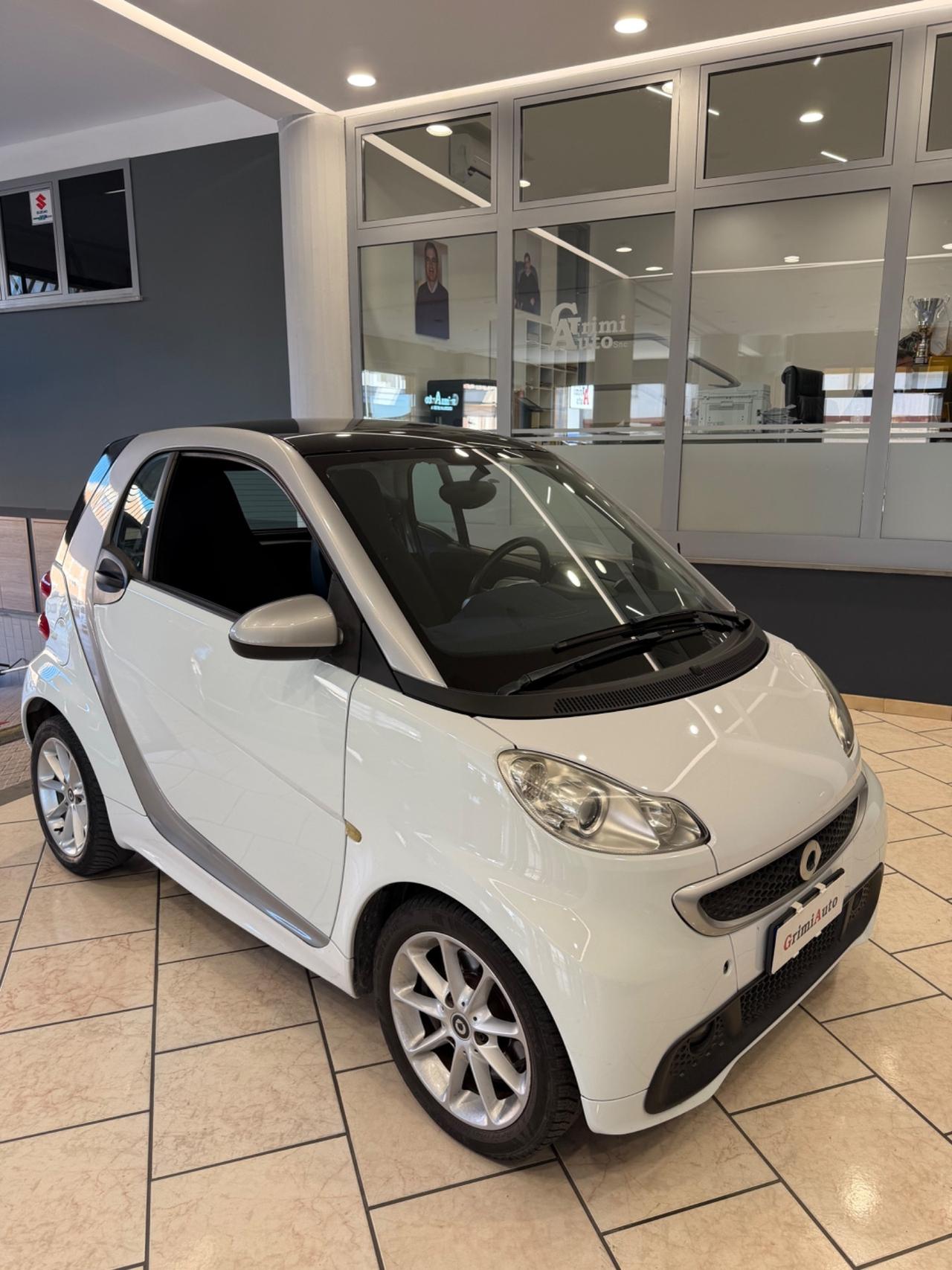 Smart ForTwo 1000 52 kW MHD coupé pure