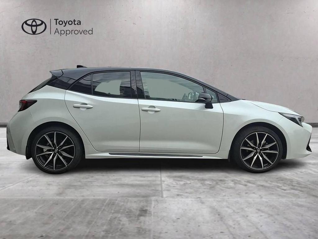 Toyota Corolla 1.8 VVT-i Hybrid GR Sport bi-tone CVT