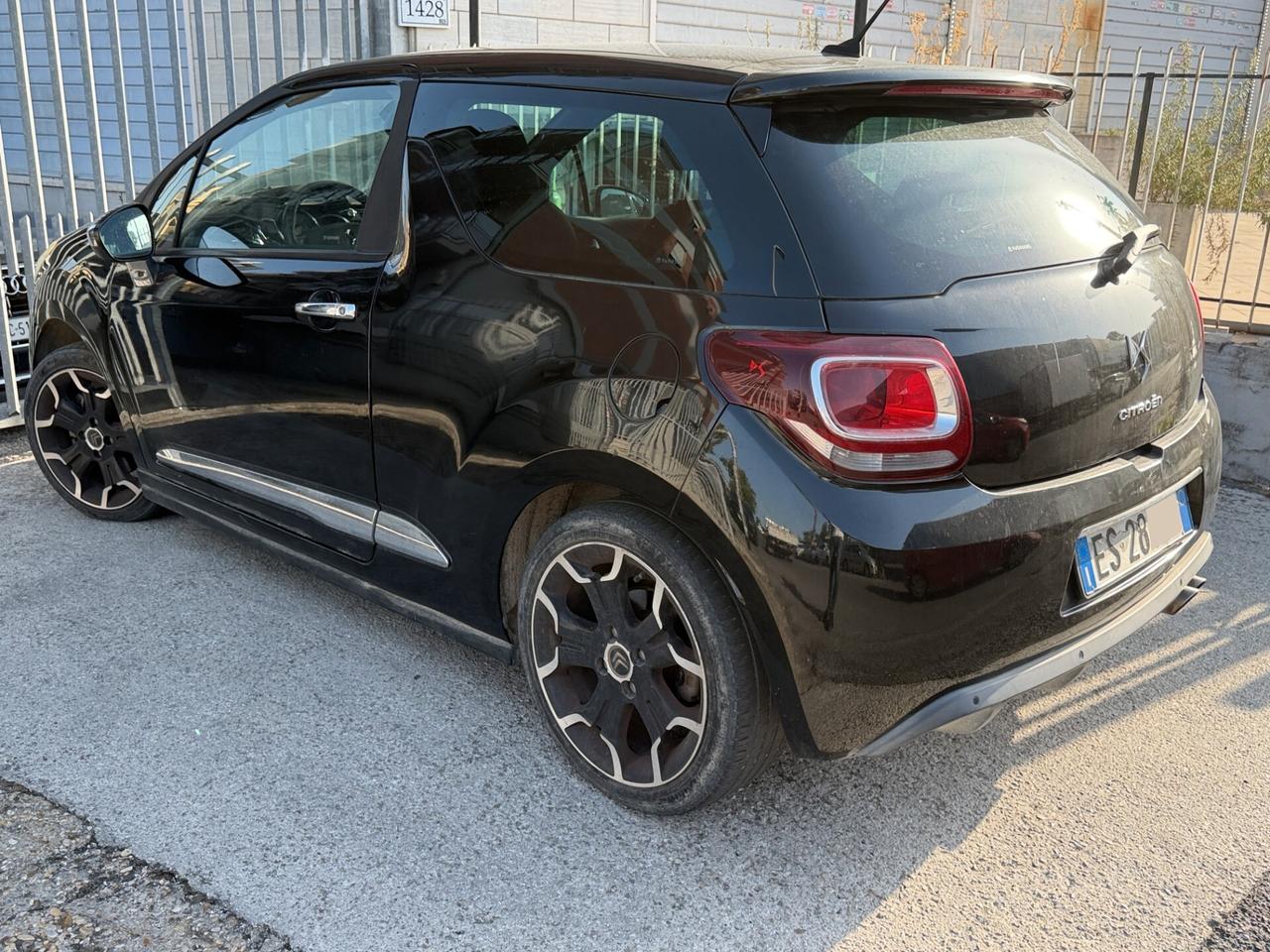 Ds DS3 1.6 THP 155 Just Black