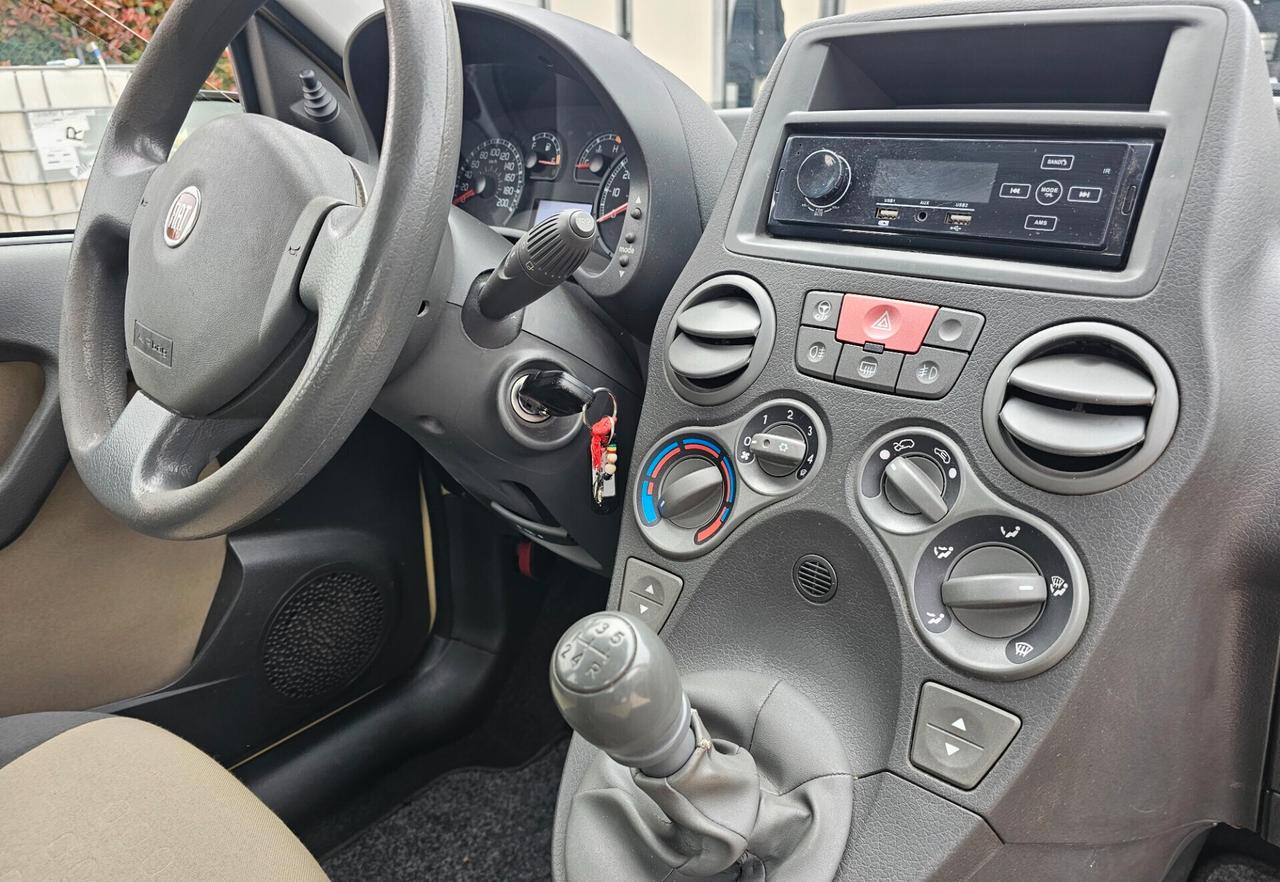 FIAT PANDA 1.2 GUIDABILE DA NEOPATENTATI GARANZIA 12 MESI