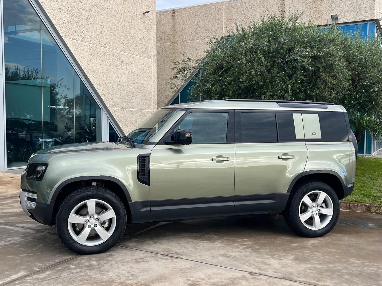 Land Rover Defender 110 XDynamic SE possibilità noleggio no scoring