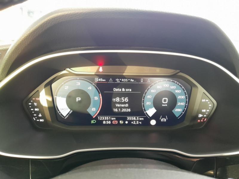 AUDI Q3 35 TDI quattro S tronic Business