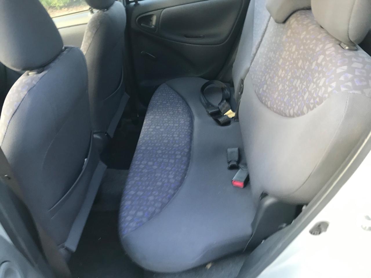 Toyota Yaris 1.3i 16V cat 5 porte Luna