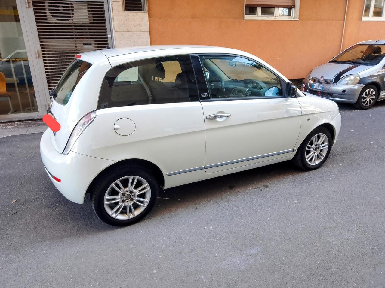 Lancia Ypsilon 1.3 MJT 75 CV Platinum