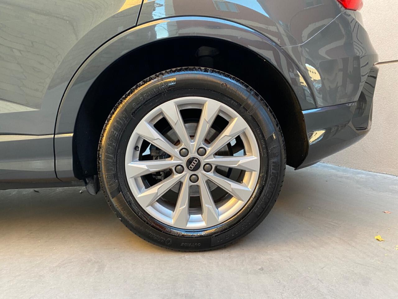 Audi Q3 Sport back 2.0 Diesel