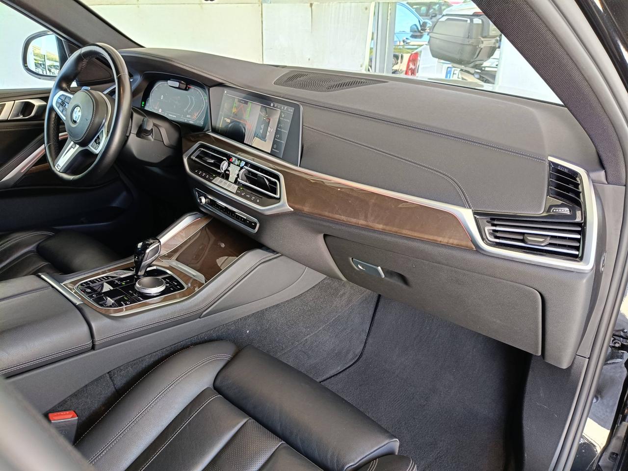 BMW X6 G06 - X6 xdrive40d mhev 48V Msport auto