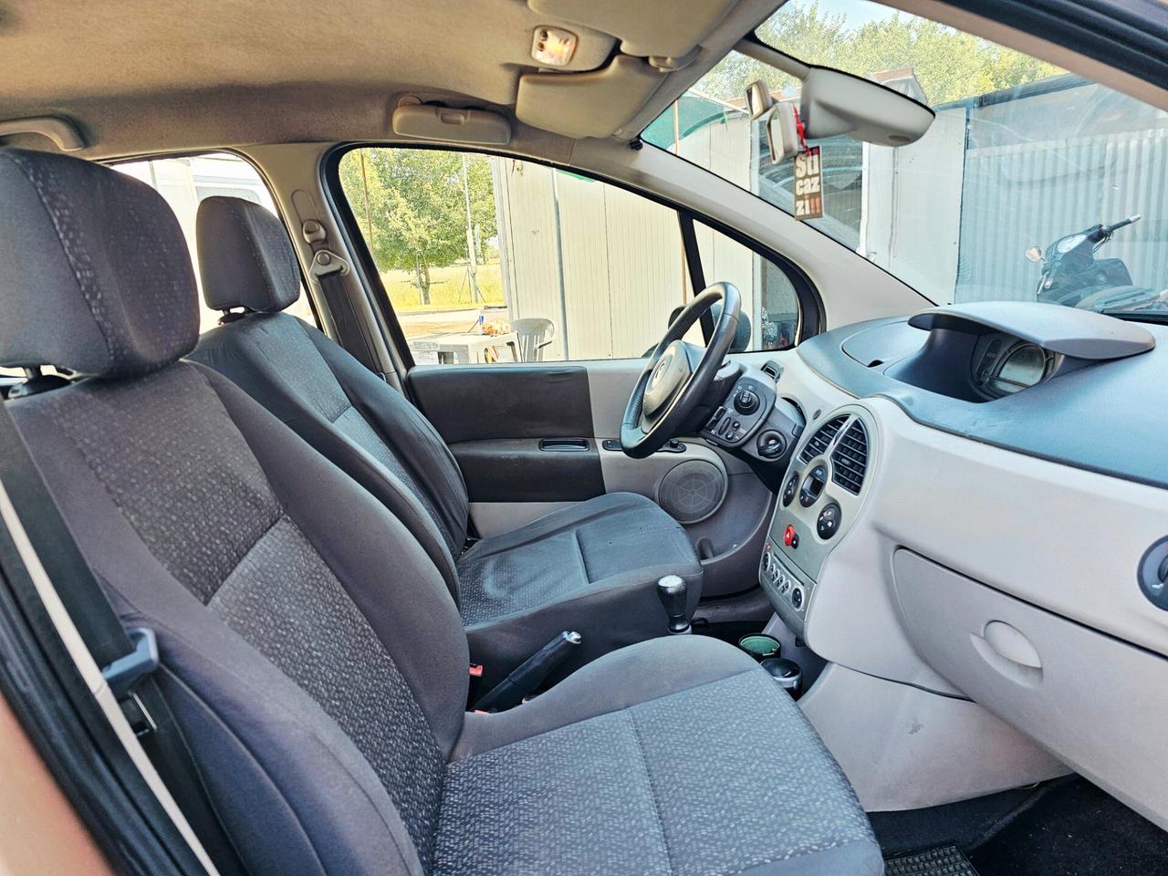 Renault Modus 1.5 dCi 75CV Wave