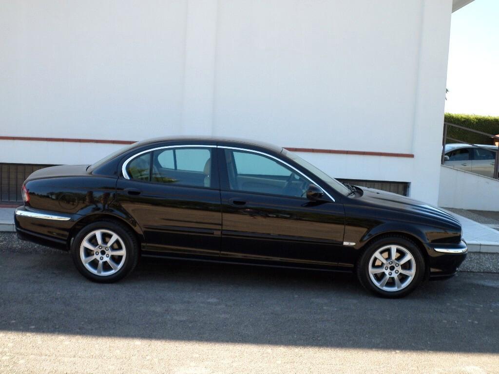 JAGUAR X-TYPE d