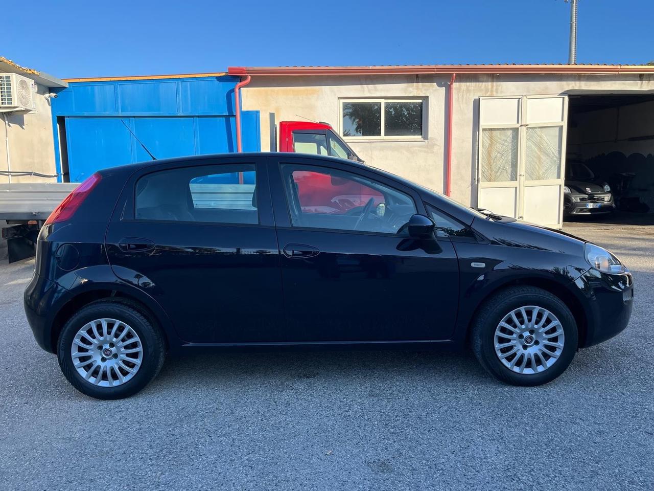 Fiat grande punto 5P-1.2 benz-km 50000-2017