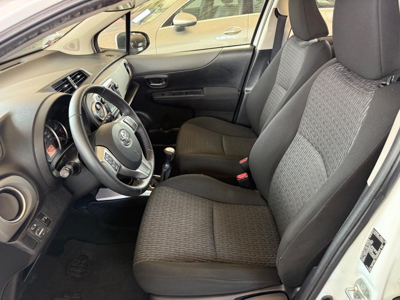 Toyota Yaris 1.0 5 porte Lounge UNICO PROPRIETARIO