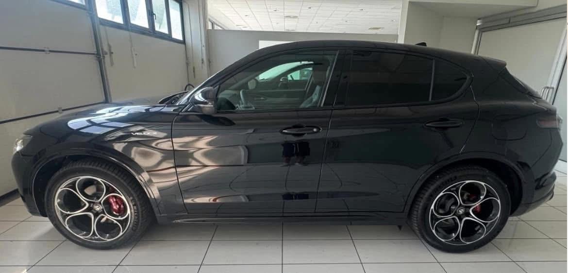 Alfa Romeo Stelvio 2.2 Turbodiesel 210 CV AT8 Q4 Veloce NOLEGGIO