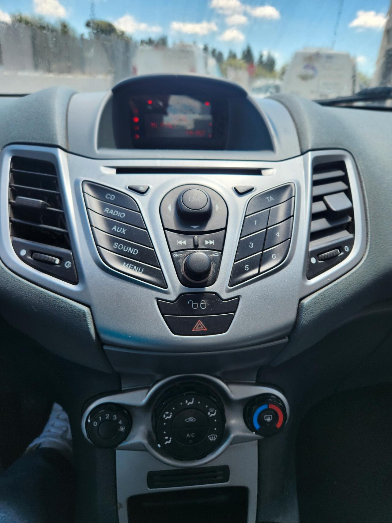 Ford Fiesta 1.4 BENZINA/ GPL