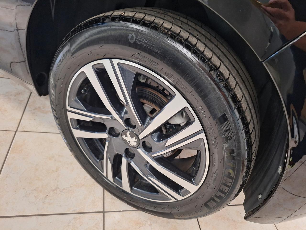 Peugeot 208 PureTech 100 Stop&Start 5 porte Allure Pack