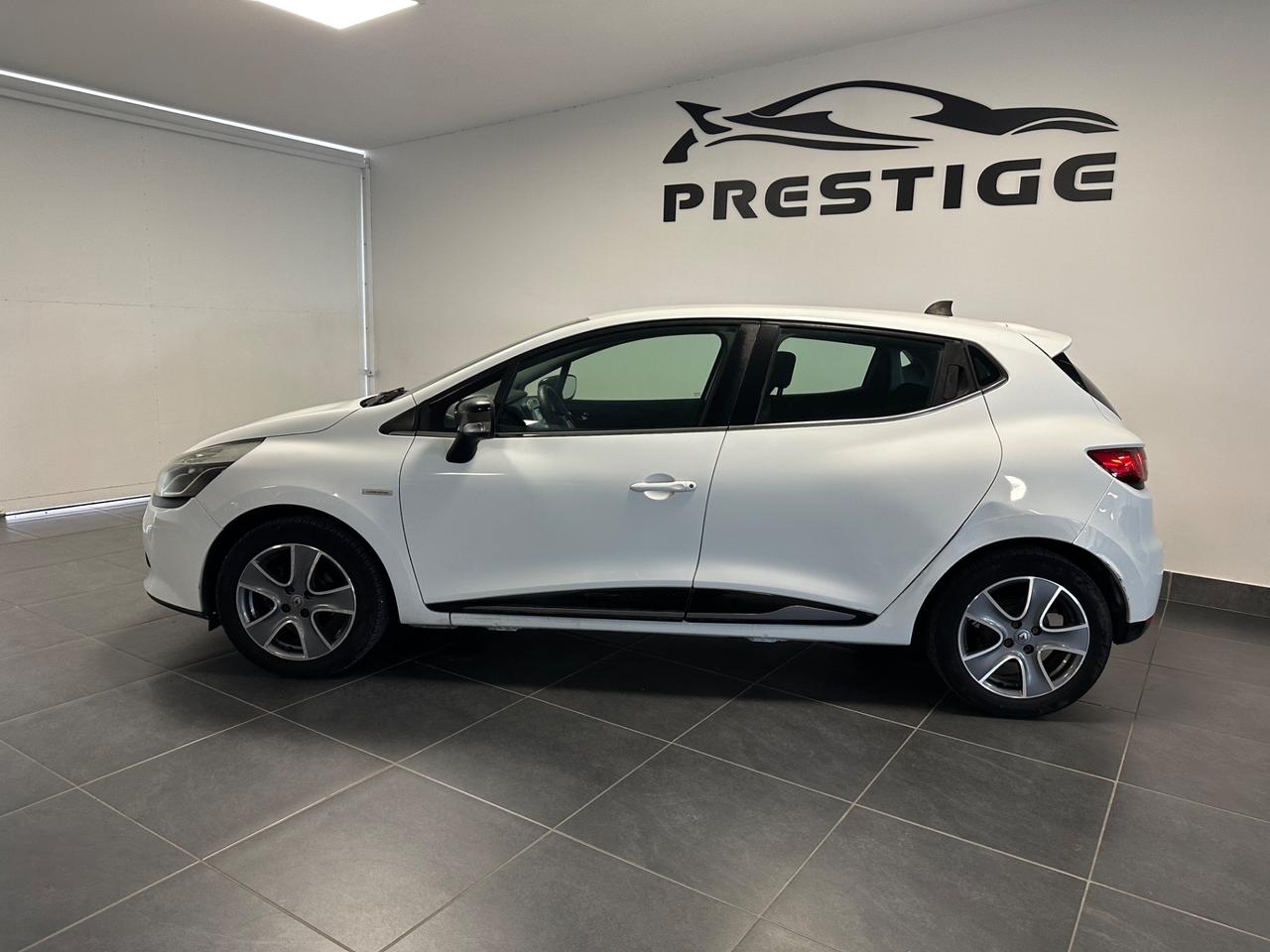 RENAULT CLIO 1.5 DCI 75CV NEOPATENTATI Costume National