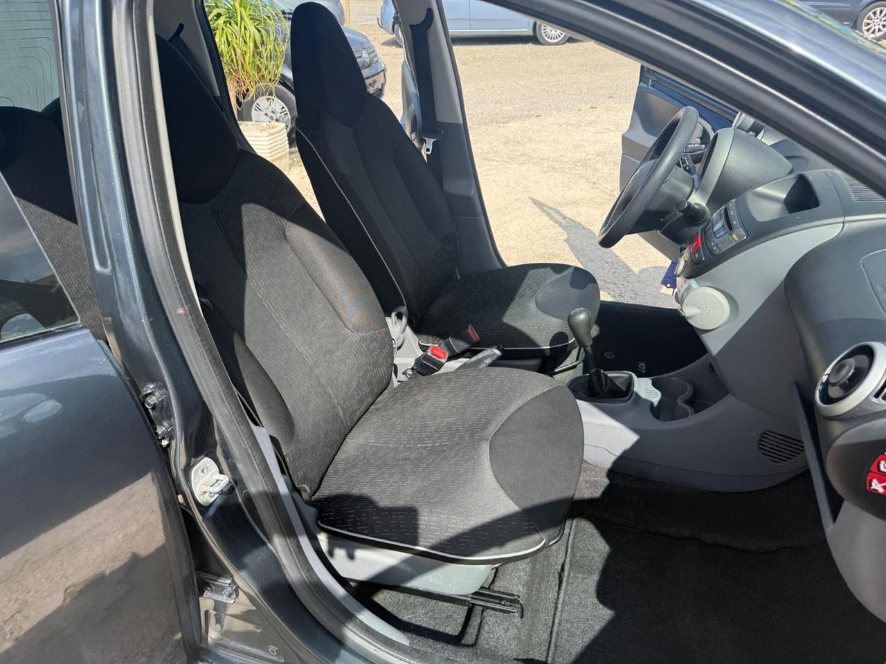 Peugeot 107 1.0 68CV 5p. Superga 2012