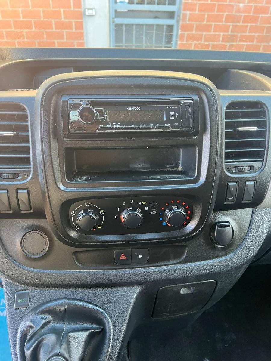 RENAULT trafic T27 1.6 dci 120cv L1H1 E6