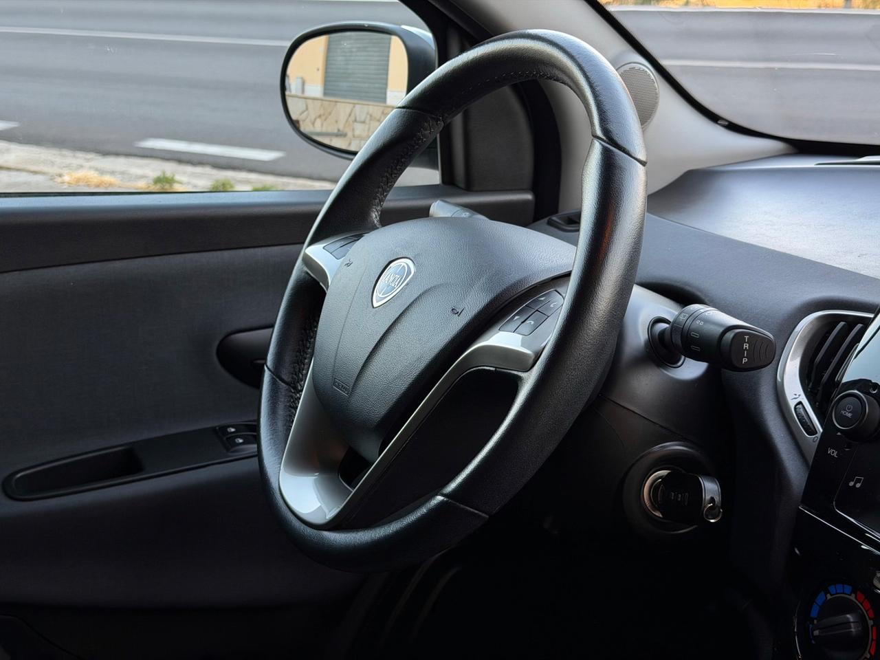Lancia Ypsilon 1.0 FireFly 70cv Hybrid 2023 - 31.000KM