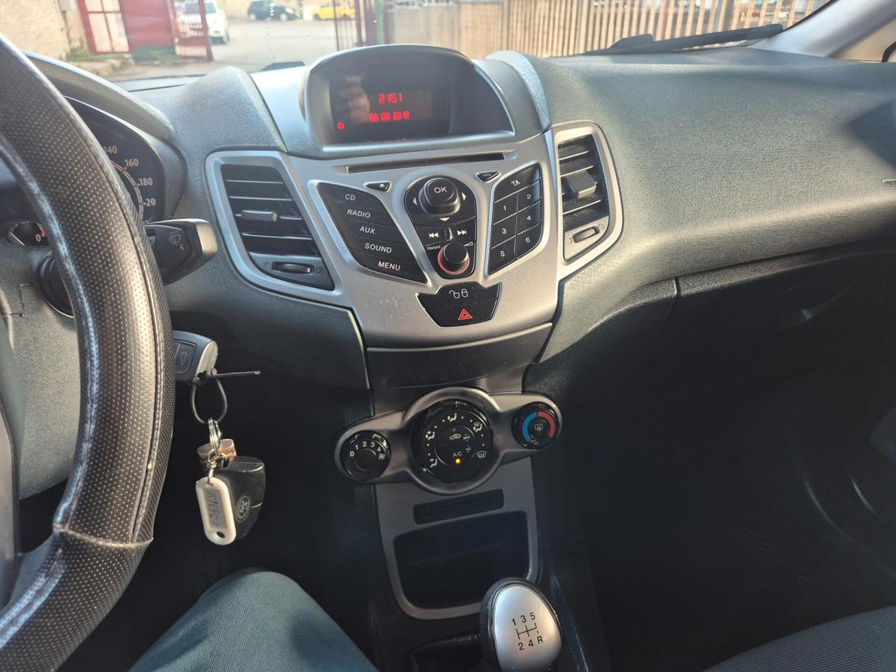 FORD FIESTA 1.4 DIESEL ACCESSORIATA DI TUTTO 2012