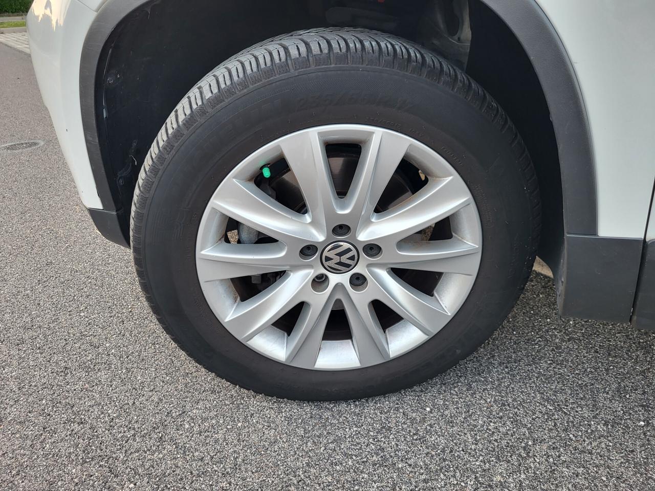 Volkswagen Tiguan 2.0 16V TDI DPF Sport & Style (18°)