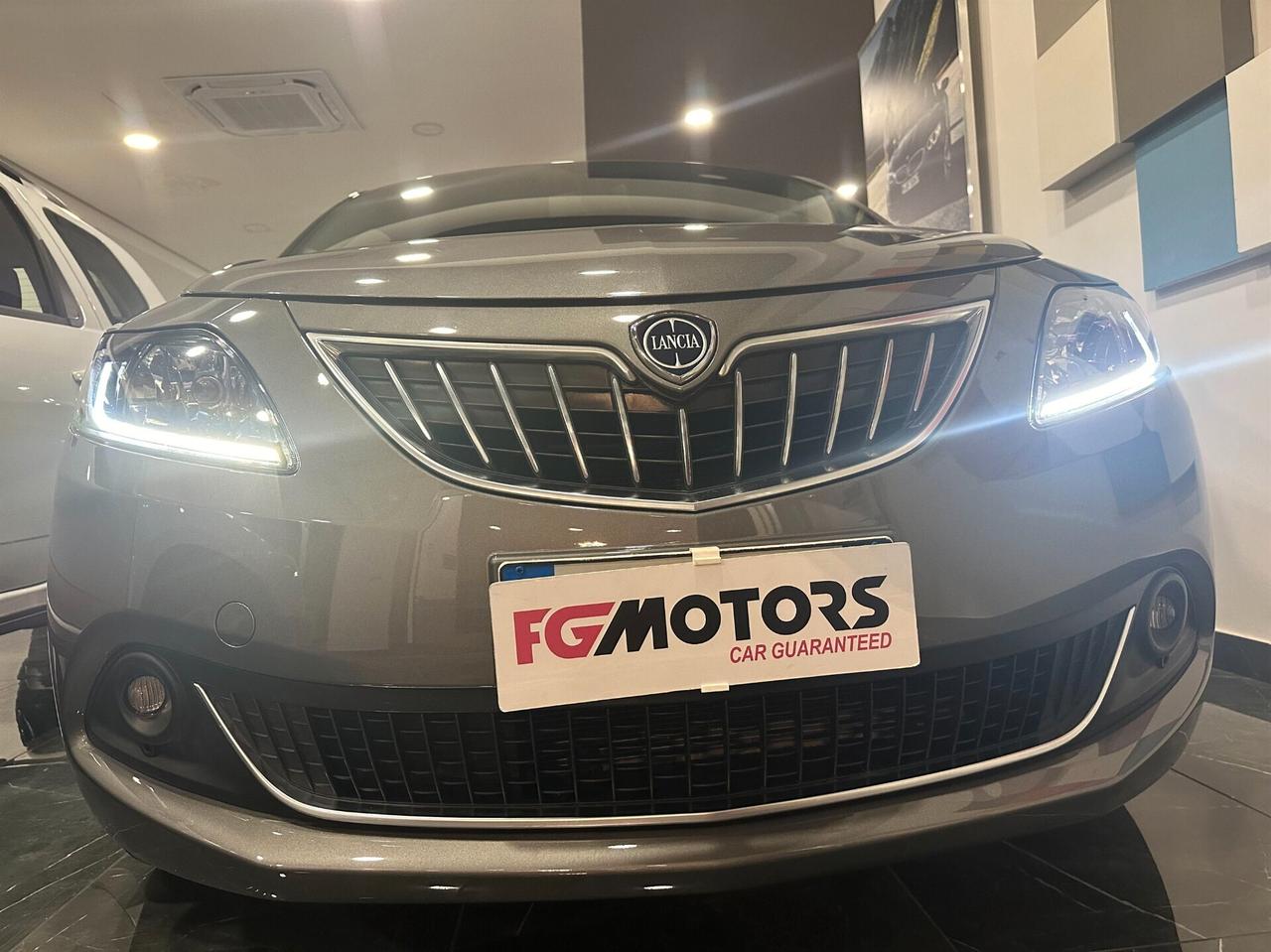 Lancia Ypsilon 1.0 FireFly 5 porte S&S Hybryd Gold