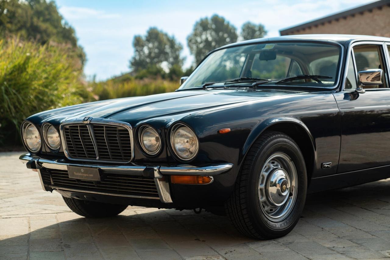 Jaguar XJ 4.2 - JAG00070