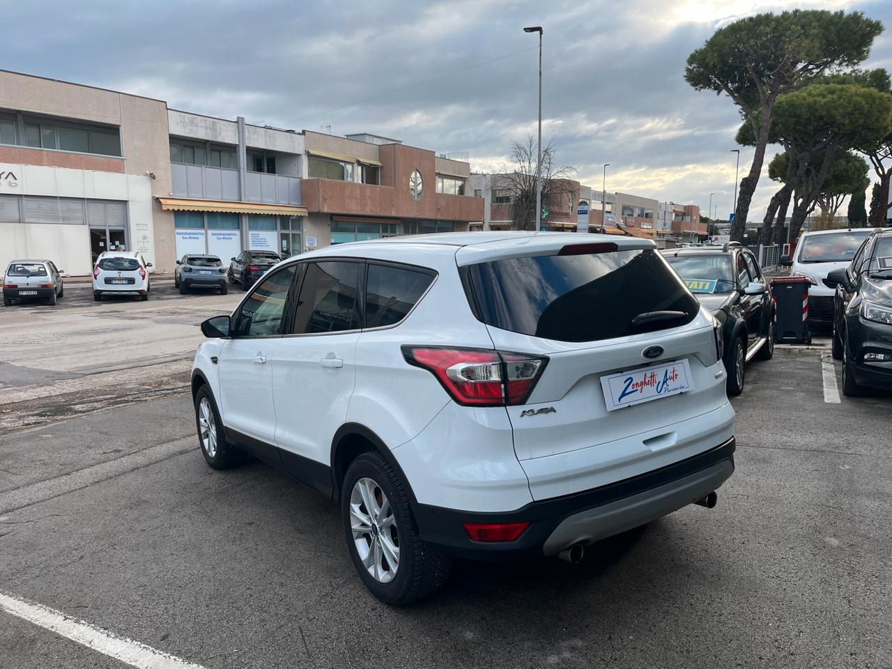FORD KUGA 1.5 BZ 120CV - OK NEOPATENTATI
