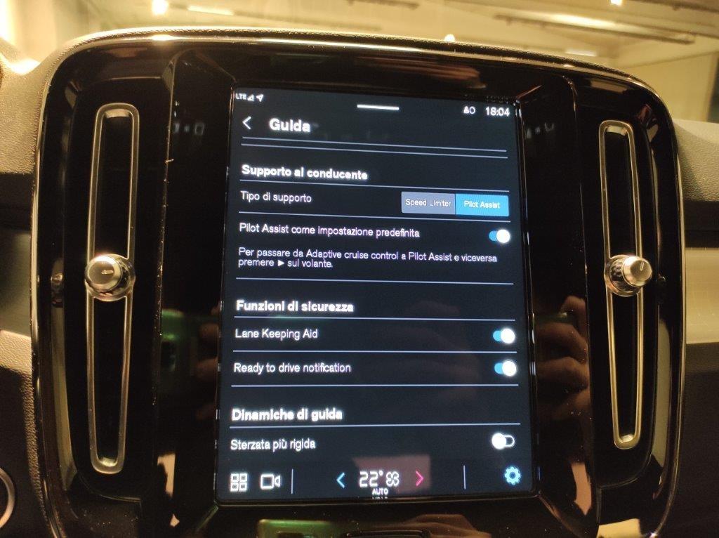 VOLVO XC40 (2017-->) - XC40 B3 automatico Core