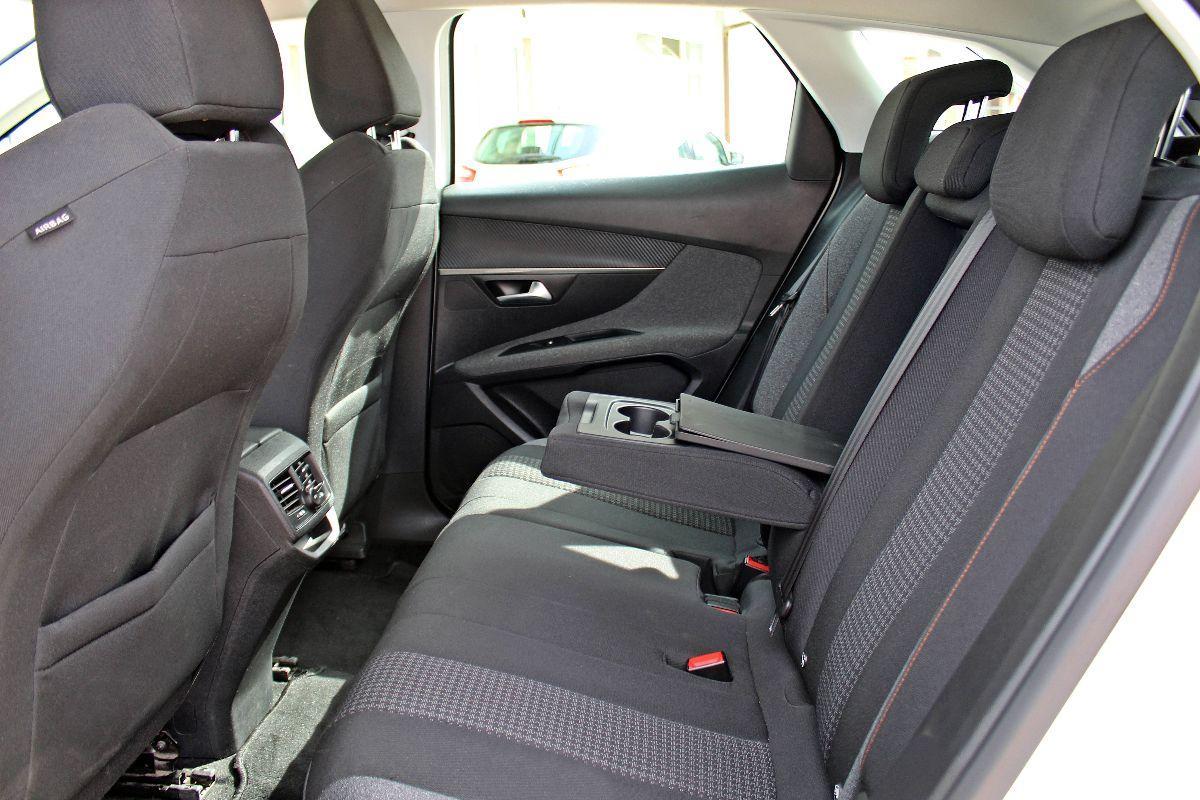 PEUGEOT - 3008 - BlueHDi 130 EAT8 S&S Allure